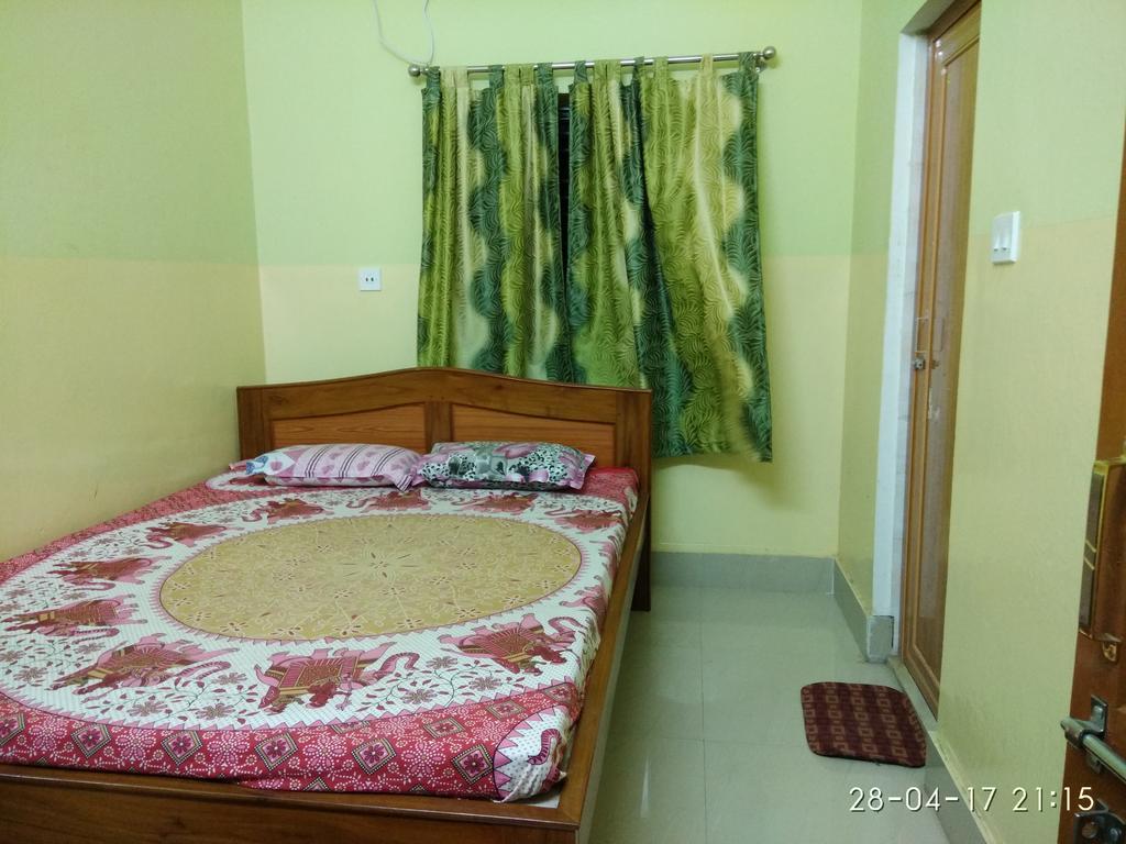 India Tours Only Kavita Guest House โบลปูร์ ภายนอก รูปภาพ