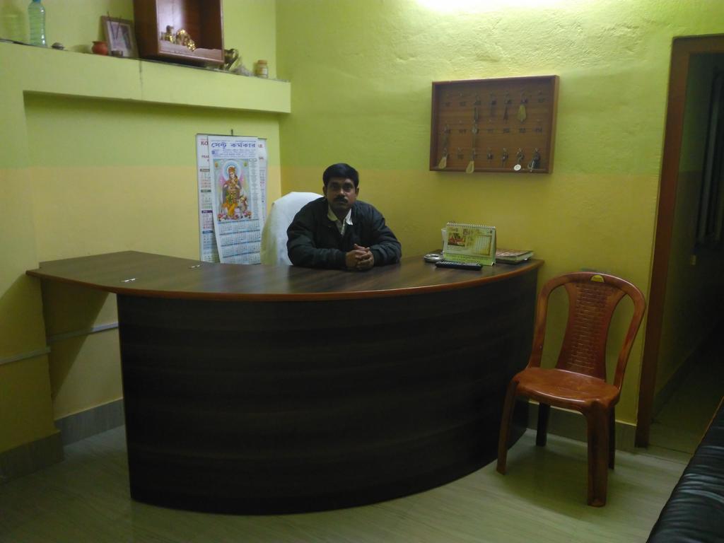 India Tours Only Kavita Guest House โบลปูร์ ภายนอก รูปภาพ