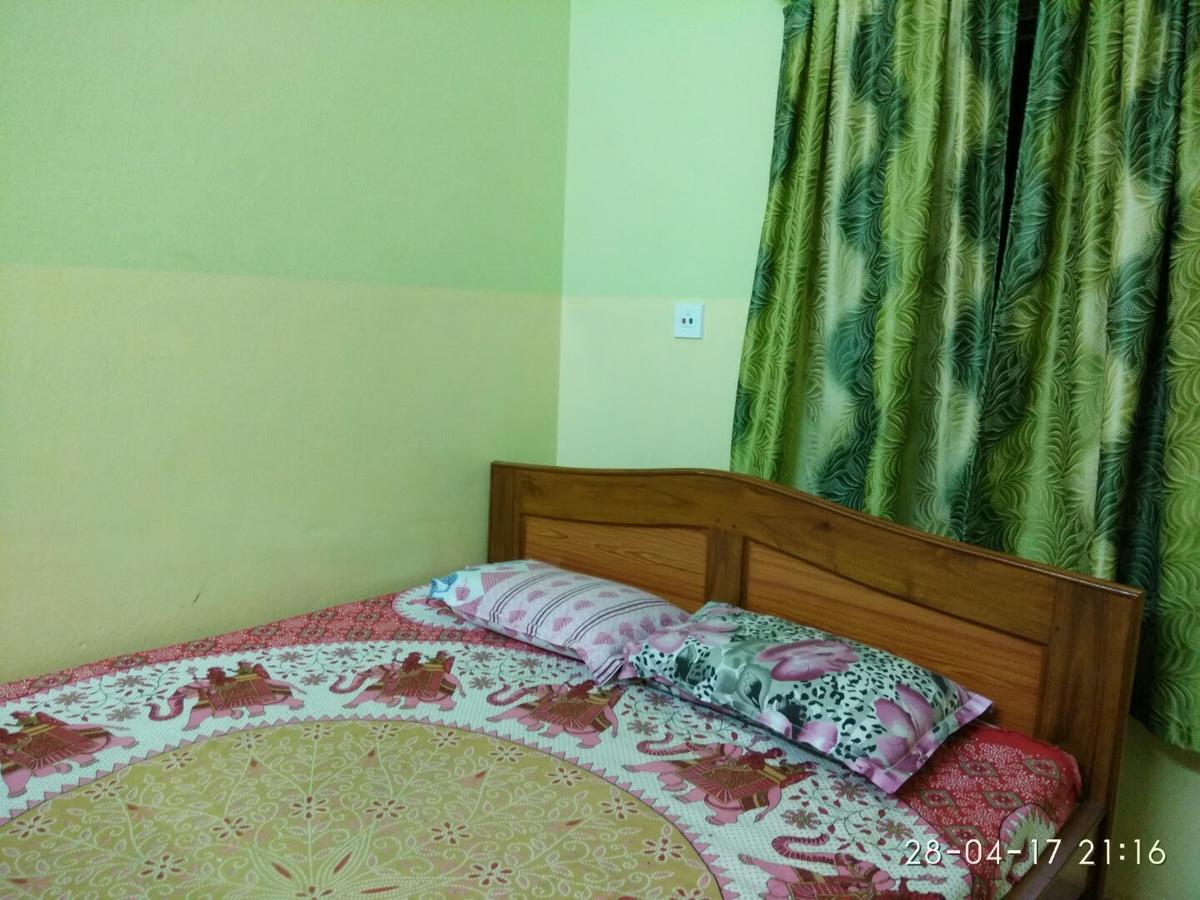 India Tours Only Kavita Guest House โบลปูร์ ภายนอก รูปภาพ